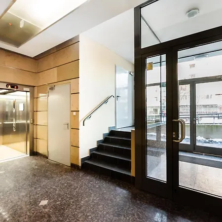 Mokotow Sunlight Apartment *