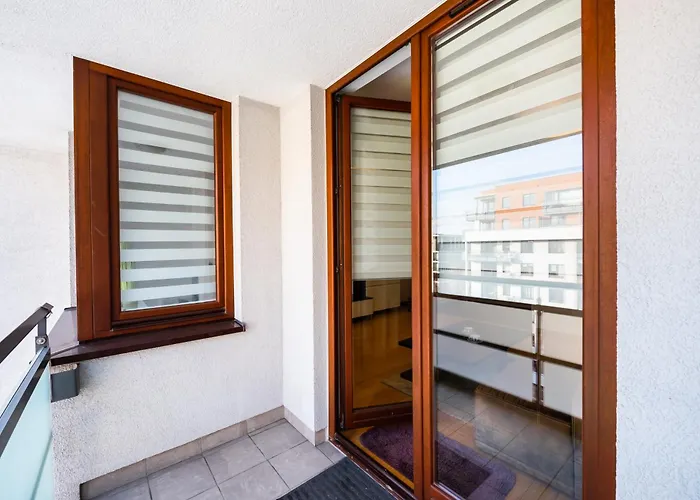 Mokotow Sunlight By Bookinghost * Warszawa