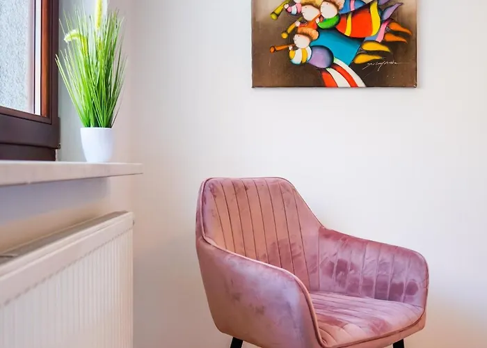 Mokotow Sunlight By Bookinghost Lejlighed