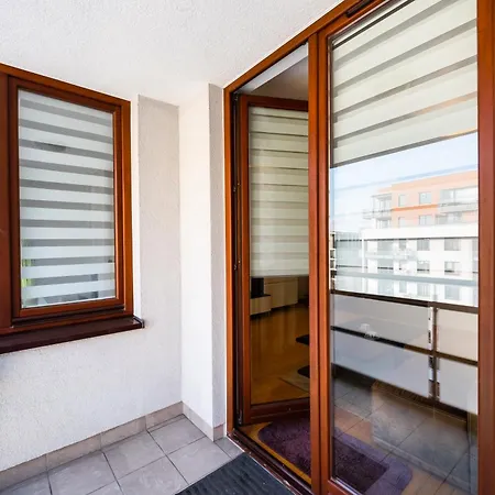 Mokotow Sunlight By Bookinghost * Varšava